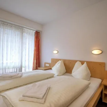 Schoeneben Haus Alpenaster Hotel *