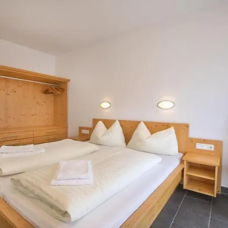 Schoeneben Haus Alpenaster *